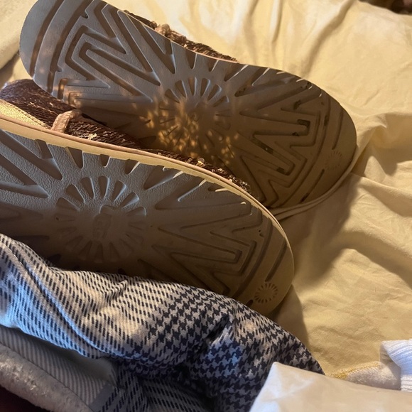 Ugg Boots - Picture 2 of 3